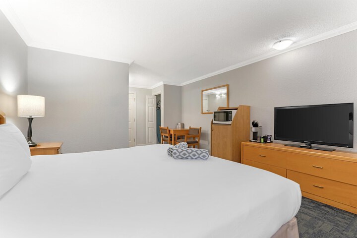 Room 30 of 105