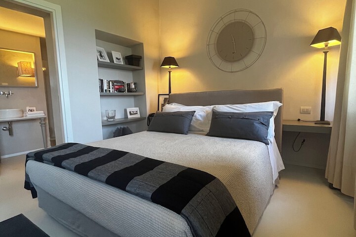 Room 16 of 54