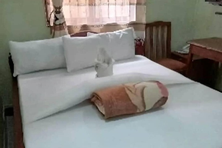 Room 2 of 11