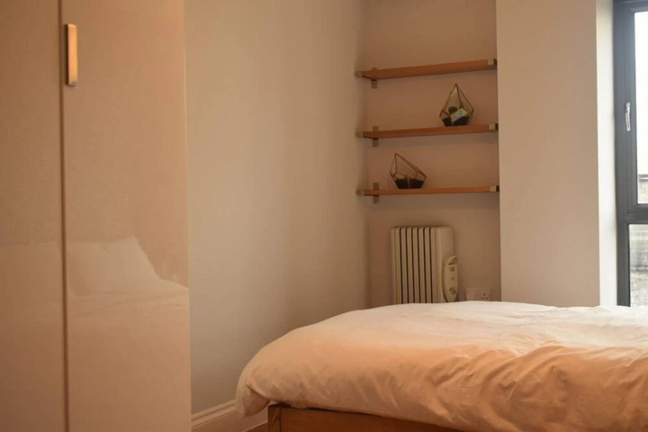 Room 2 of 13