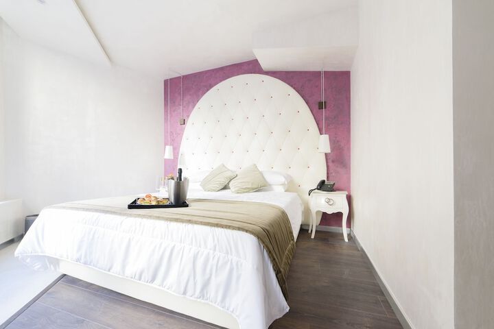 Room 10 of 62