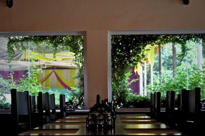 Dining 38 of 63