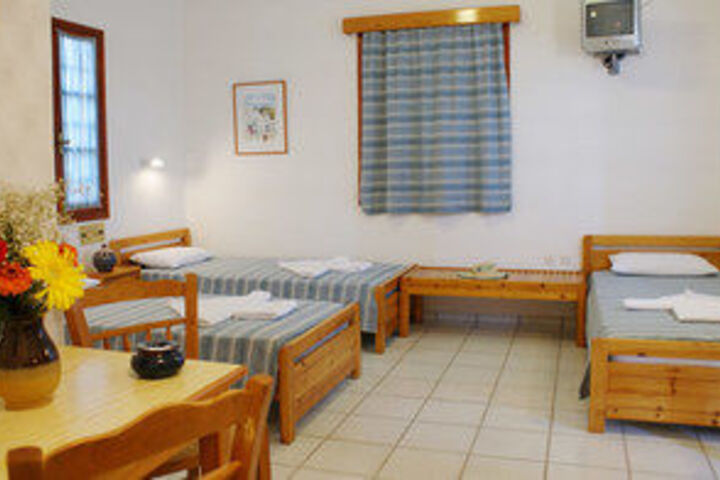 Room 22 of 48