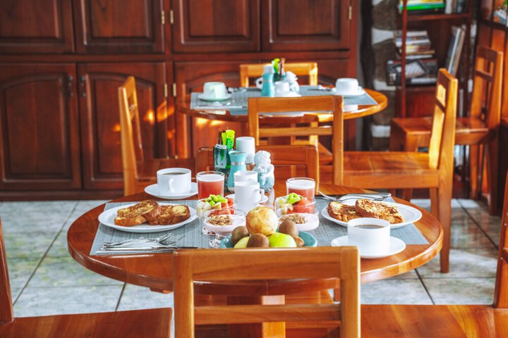Breakfast/Coffee Service 123 of 204