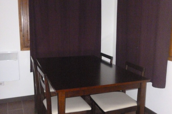 Room 16 of 64