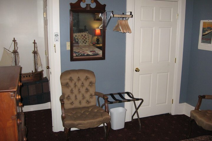 Room 22 of 114