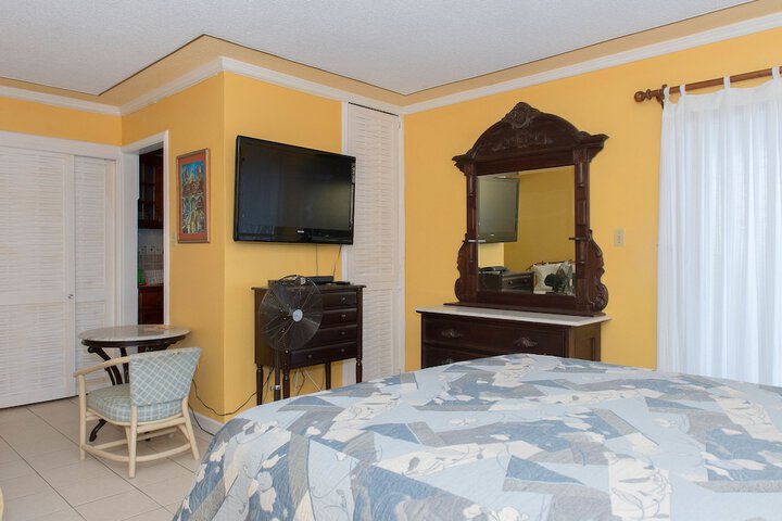 Room 3 of 17