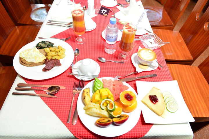 Breakfast/Coffee Service 27 of 45