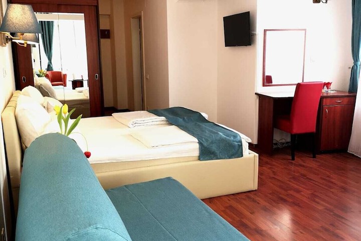 Room 15 of 62
