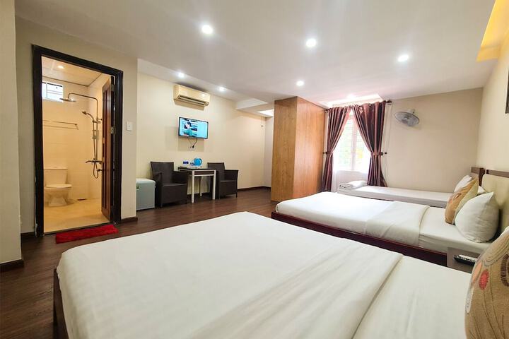 Room 8 of 26
