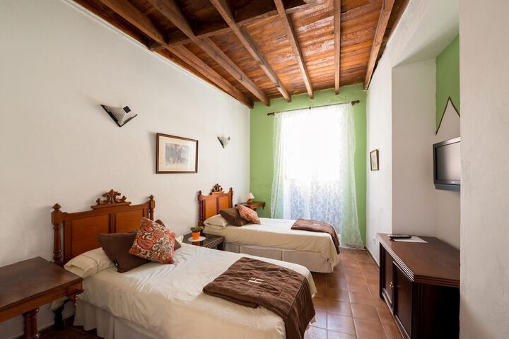 Room 6 of 31