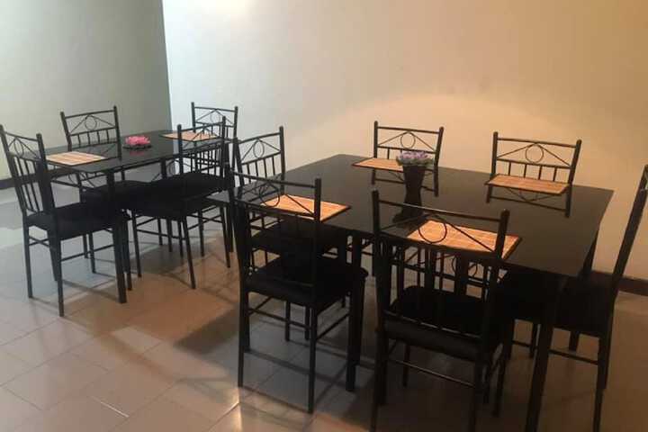 Dining 16 of 23