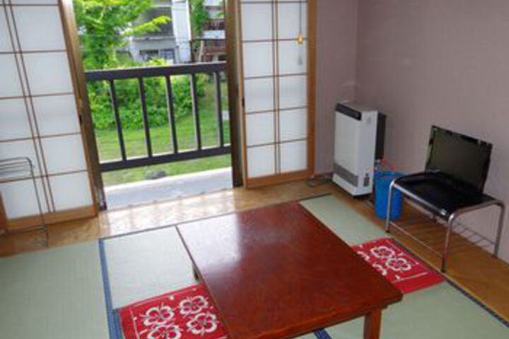 Room 25 of 33