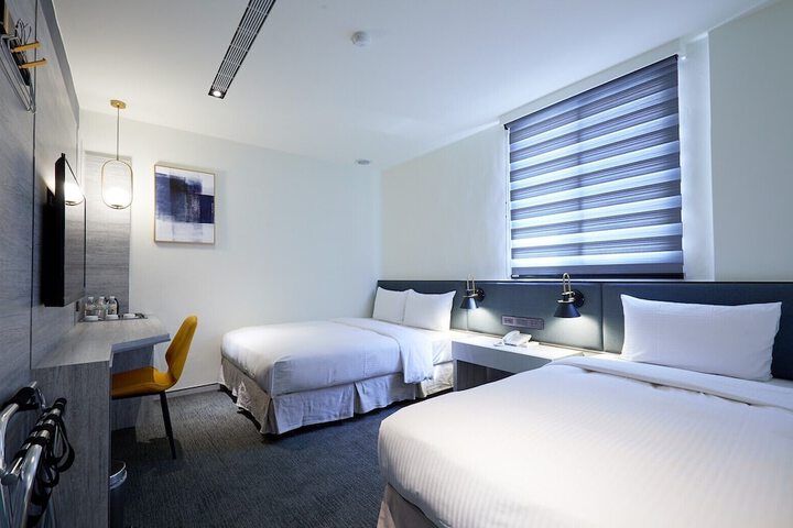 Room 7 of 65