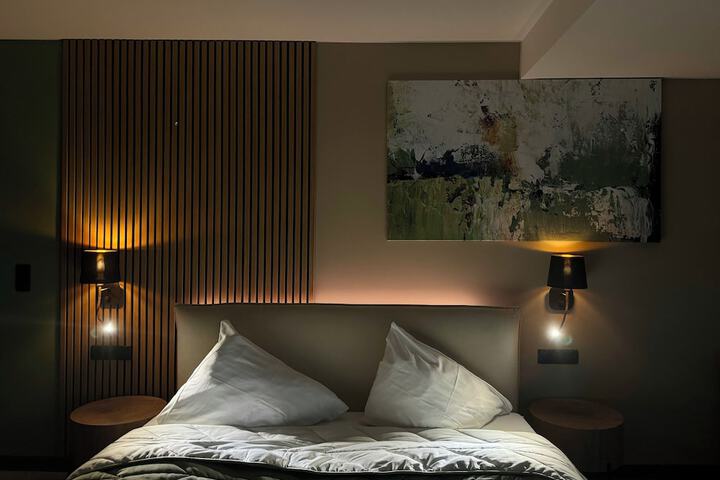 Room 34 of 90