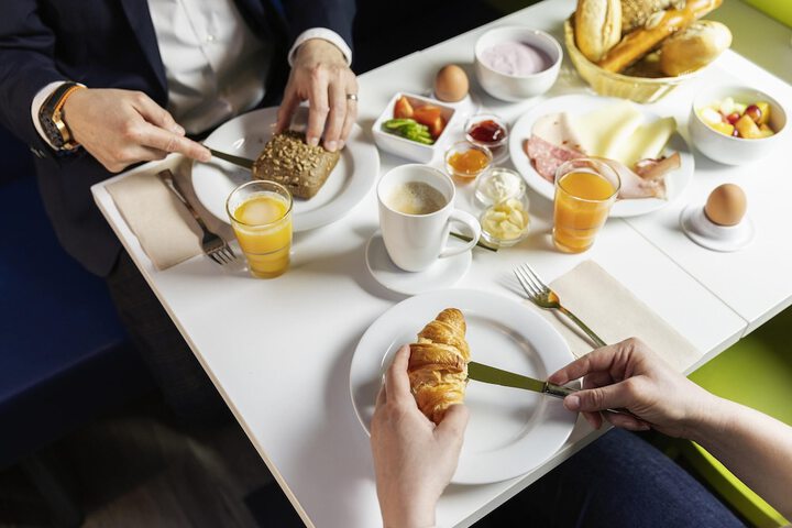Breakfast/Coffee Service 16 of 28