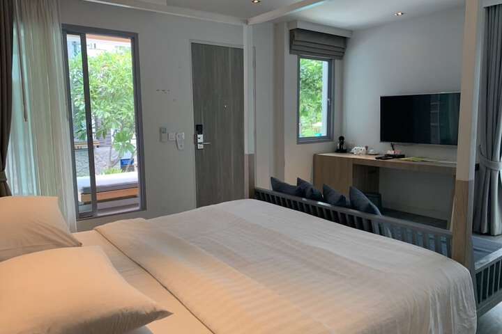 Room 14 of 48
