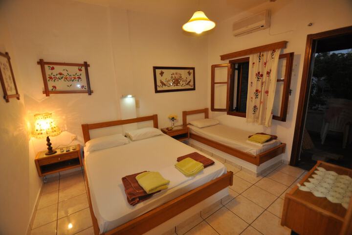 Room 2 of 54