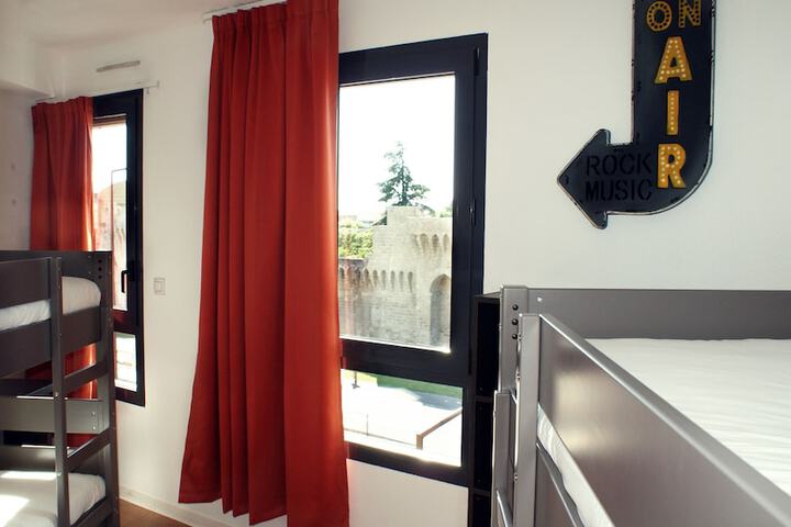 Room 5 of 52