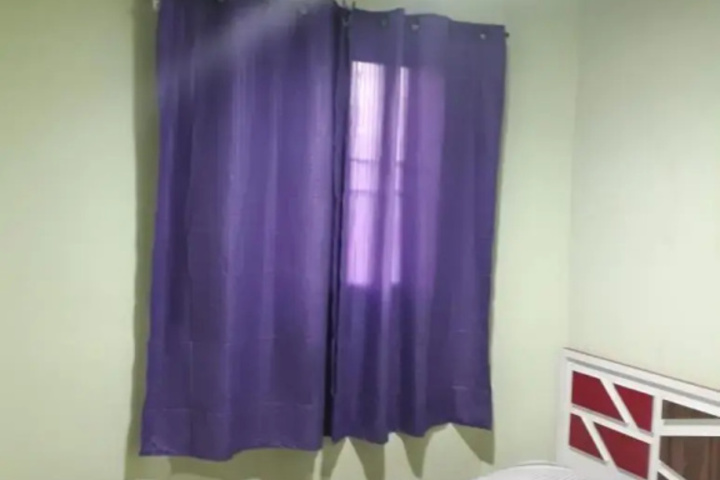 Room 10 of 13