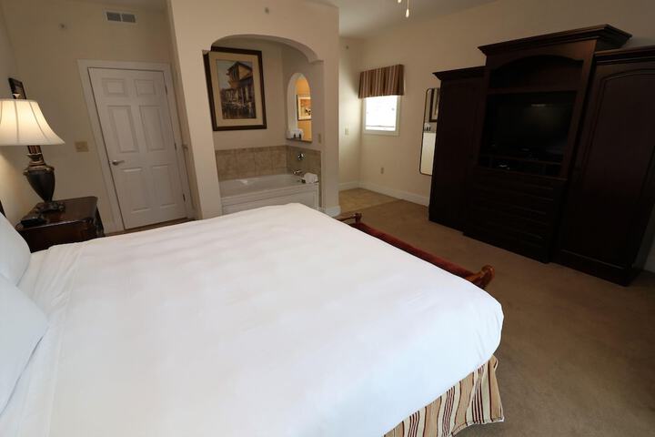 Room 9 of 126