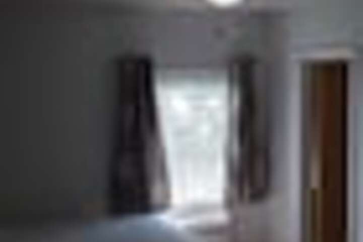 Room 23 of 204