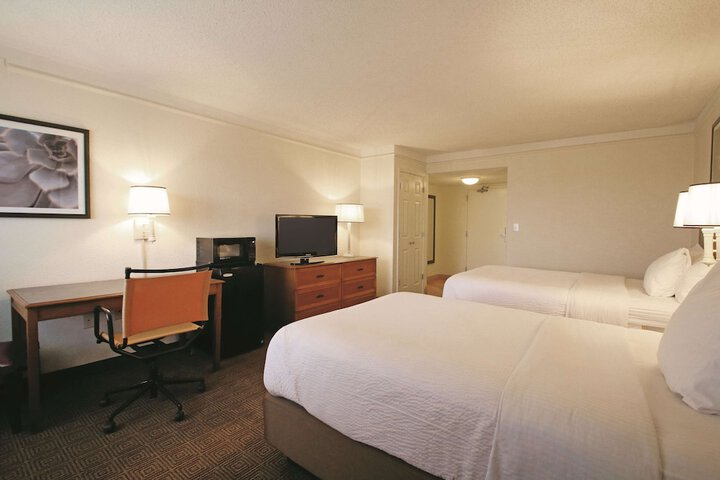 Standard Room, King or Two Doubles (1 of 5)