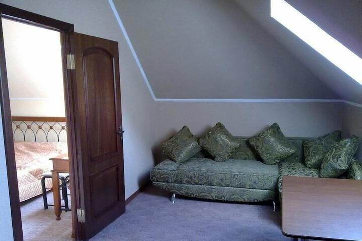 Room 10 of 22