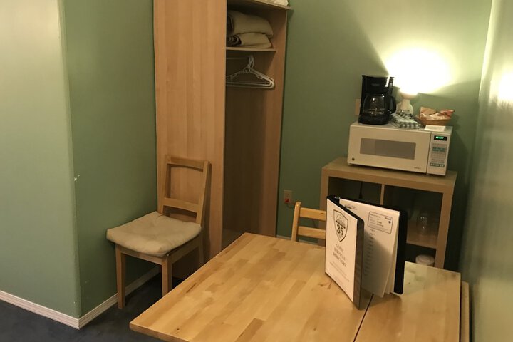 Room 61 of 102