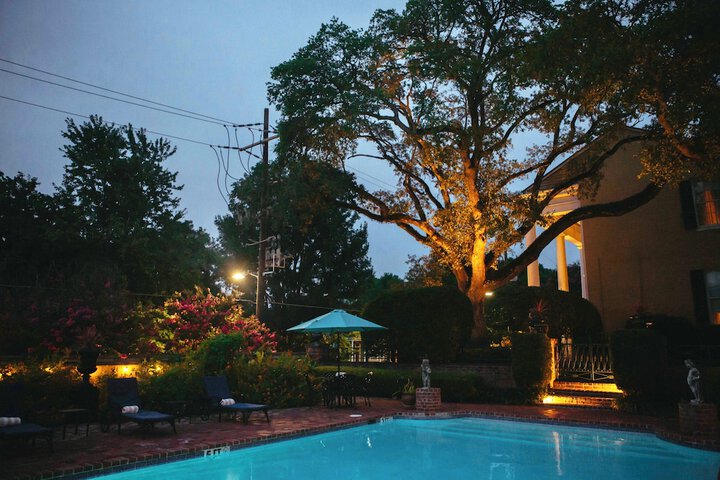 Pool 73 of 153