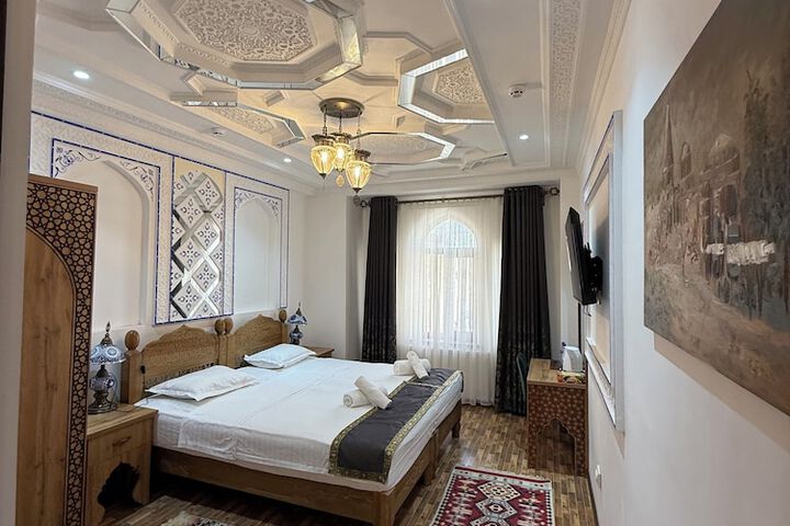 Room 8 of 64