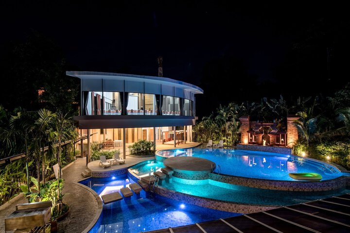 Pool 52 of 108