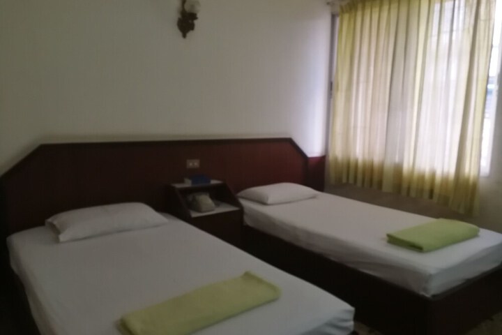 Room 5 of 34