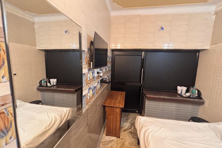 Room 43 of 73
