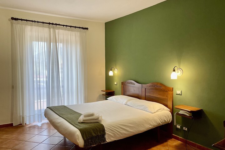 Room 6 of 43