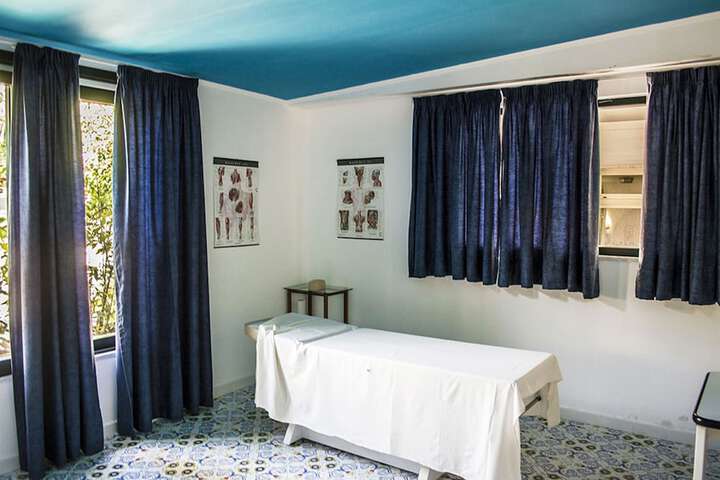 Room 47 of 91