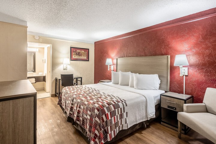 Room 12 of 35