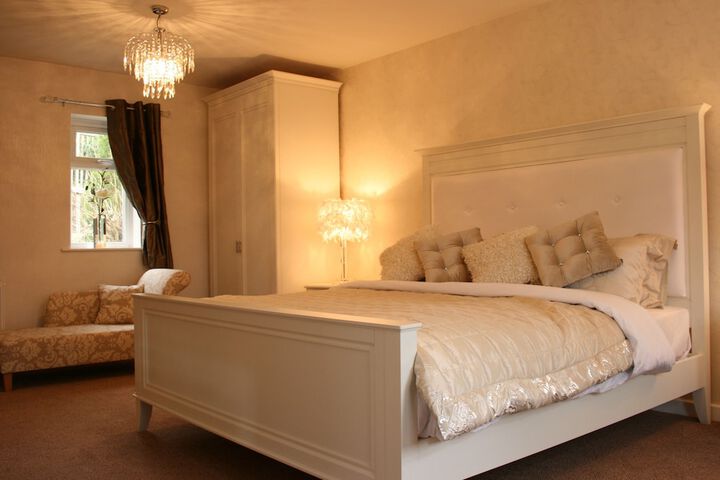 Room 6 of 31