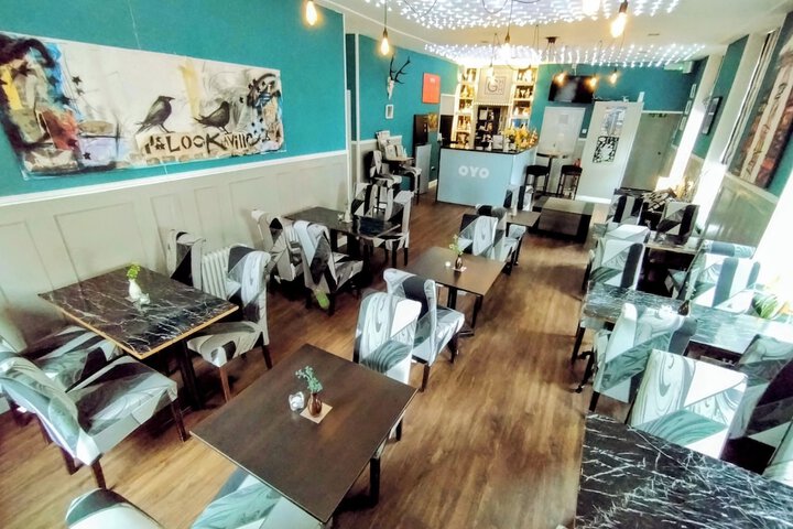 Dining 58 of 61