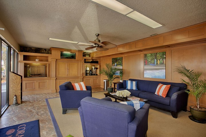 Hotel Interior 4 of 73