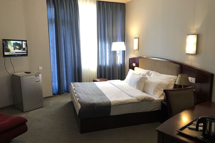 Room 30 of 107