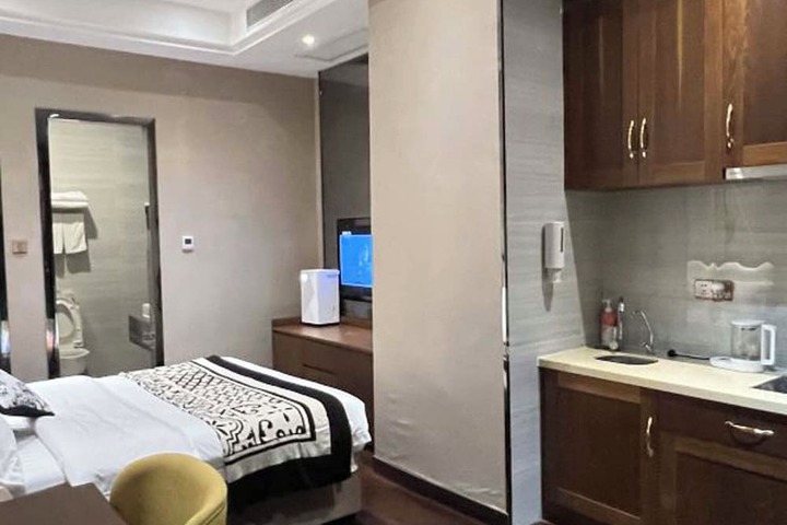 Room 63 of 140