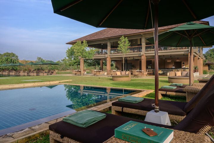 Pool Hotel