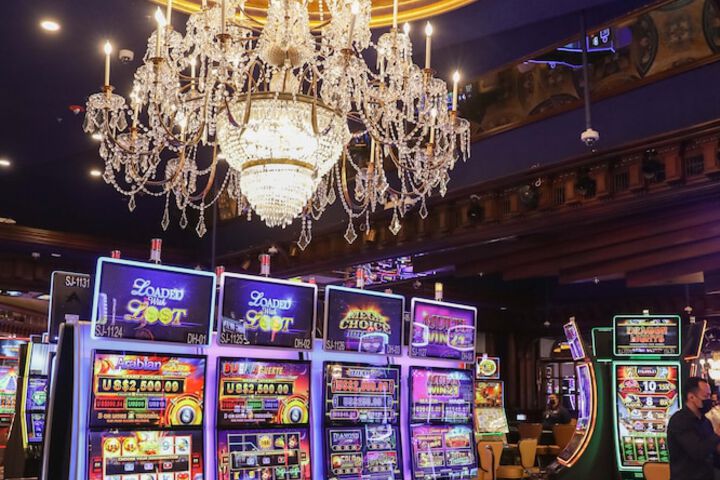 Entertainment 55 of 94