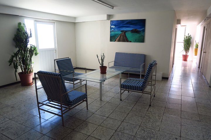Room 8 of 11