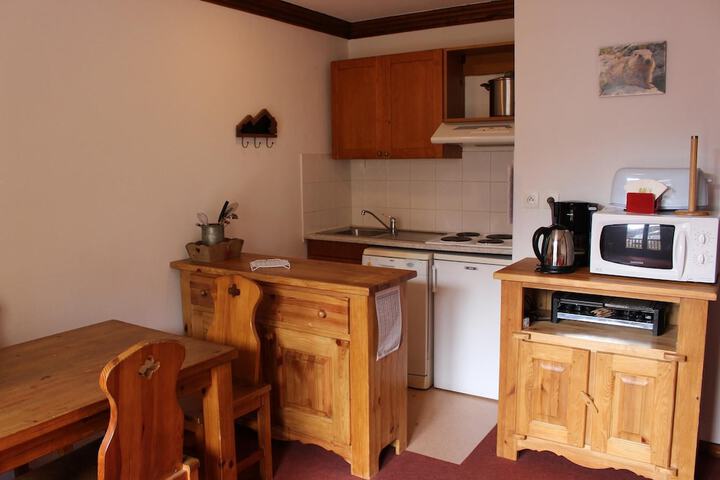 2 Rooms 4 People 2 South West Facing VR