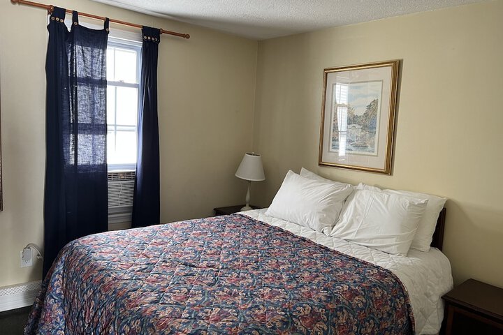 Comfort Room 1 King Bed Kitchen (32 of 70)