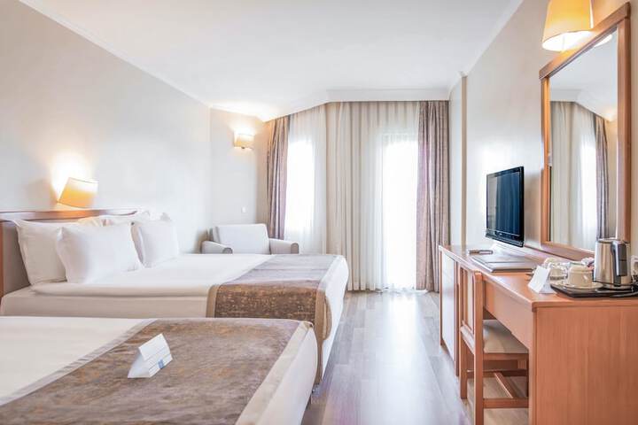 Room 45 of 203