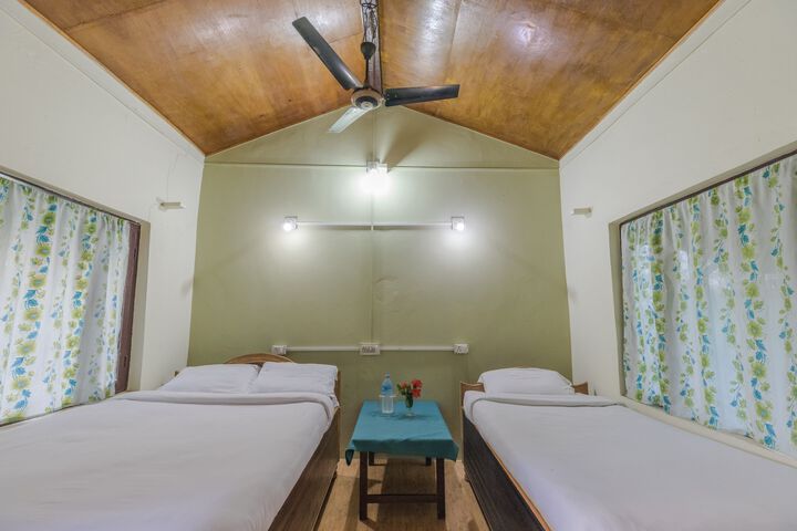 Room 10 of 20