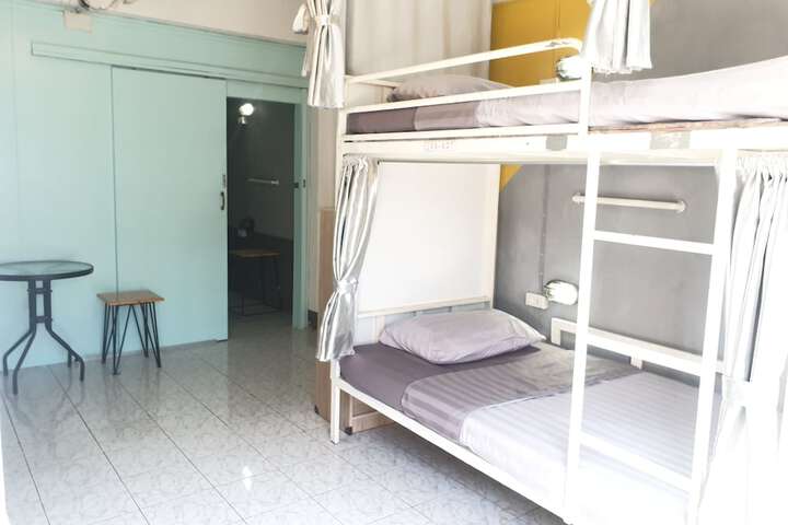 Room 8 of 43
